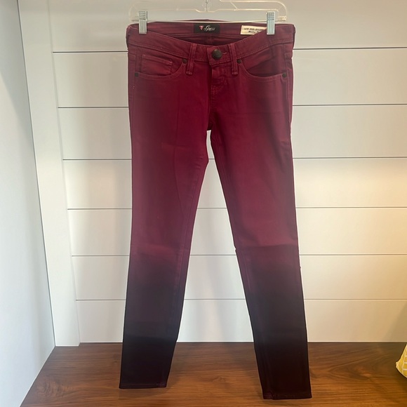 Guess women’s jeans - Picture 2 of 4